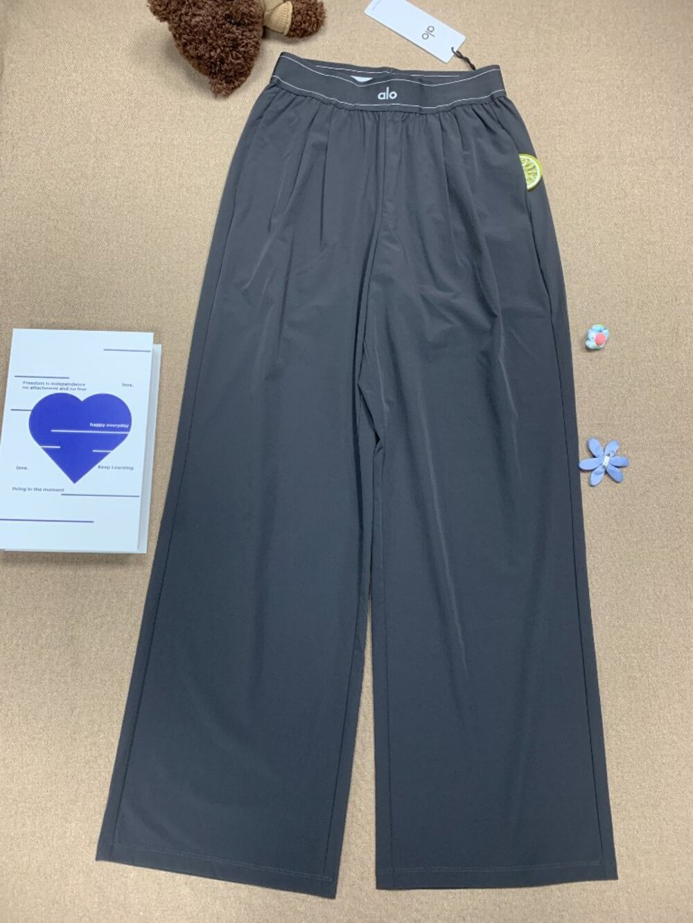 🦝ALO Yoga Dark Gray Suit Up Trouser🤳NWT Work Casual 30" Inseam - Picture 2 of 10